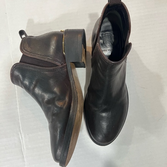 TORY BURCH GRIFFITH CHELSEA ANKLE BOOT - Picture 12 of 16